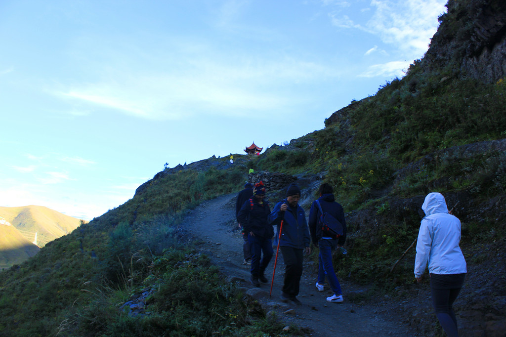 四姑娘山,甲居藏寨,稻城亞丁,五色海牛奶海珍珠海最完整登山歷程