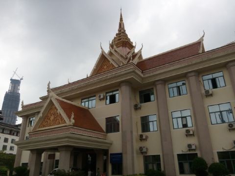 " 咱们导游说的…… 柬埔寨驻南宁总领事馆 南宁华润万象城,一站式