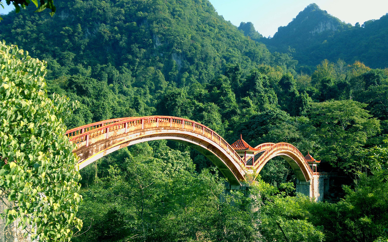 广西龙虎山风景区