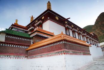 兰州拉卜楞寺+桑科草原+八坊十三巷1日游【草原与精灵互动】【绿色低碳游：2人成团天天发，蓝天白云、辽阔草原、牛羊成群，悠扬的牧歌、甘醇美酒】