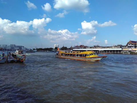 清迈马拉松赛记与一人穷游泰国总攻略