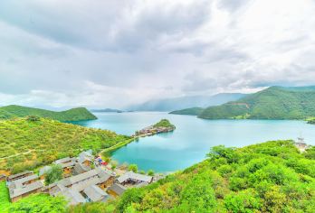 泸沽湖360度环湖包车一日游【司导携玩+专车接送】【专职司机服务，免费讲解泸沽湖文化和景点讲解。】