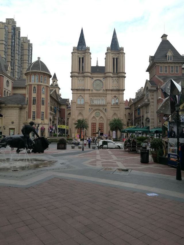 光谷多莫大教堂好玩吗,光谷多莫大教堂景点怎