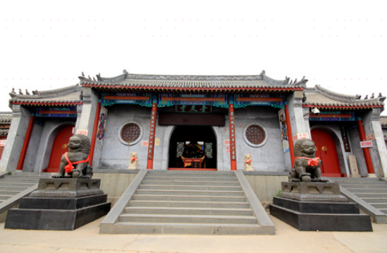 满城汉墓景区陵山普渡寺