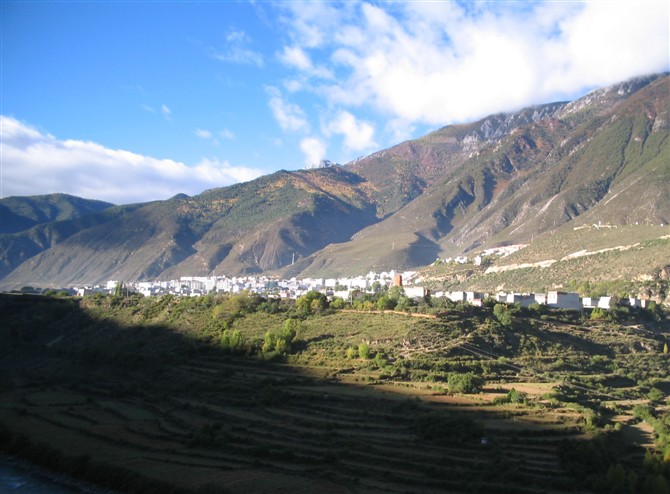 尼丁峡谷