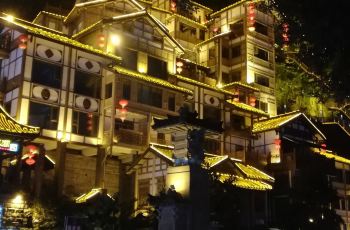 息烽人均消费_息烽集中营(2)