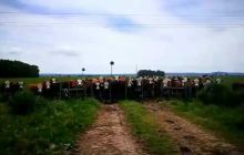 上海飞厄瓜多尔在荷兰阿姆斯特丹机场转机,查