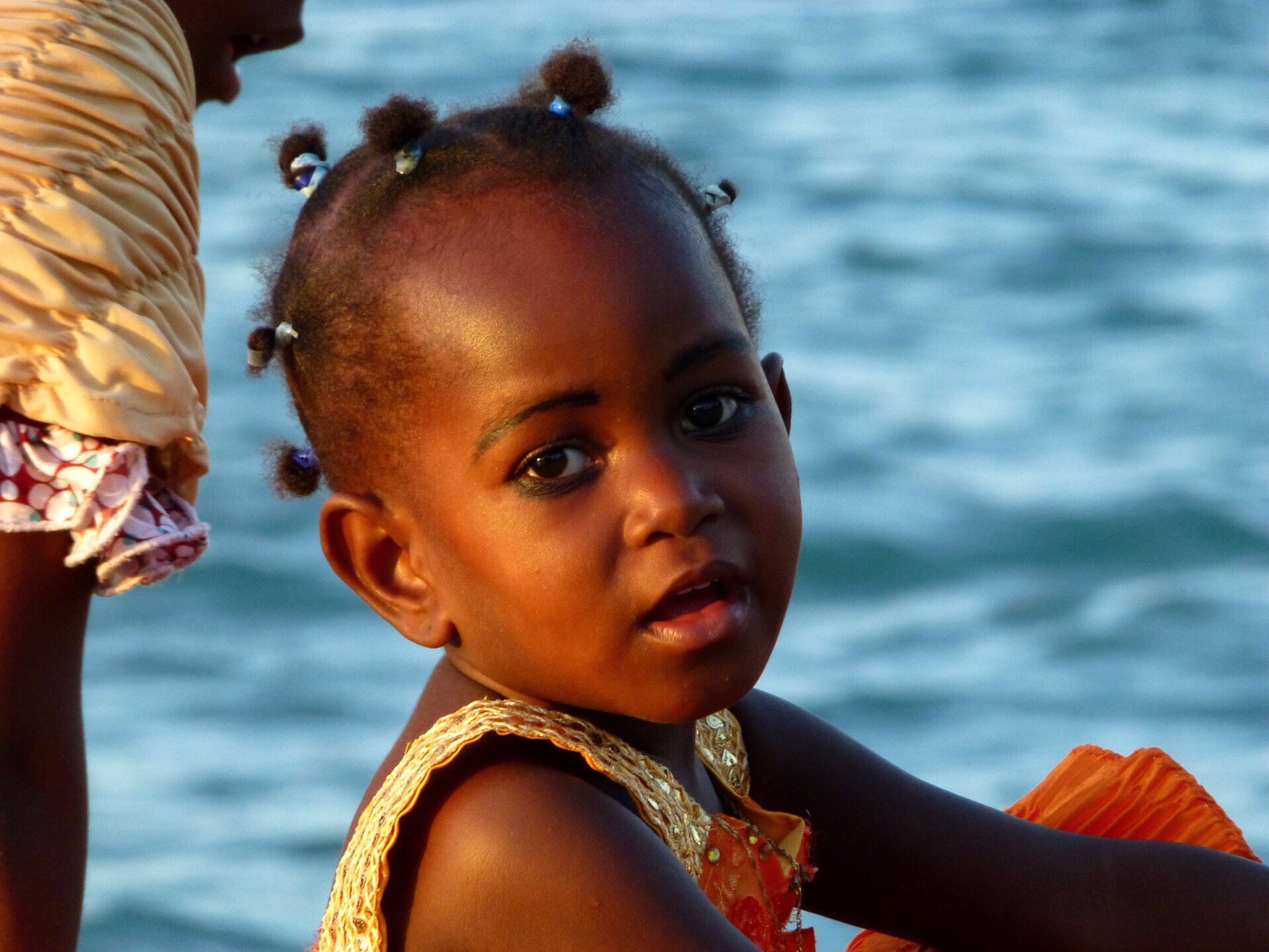 2013年2月下旬 万里迢迢 玩过坦桑尼亚的塞伦盖蒂等地的Safari 后  来到桑给巴尔岛 看在这