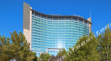 高尔夫套票!天津万丽泰达酒店1-3晚+2大1小早