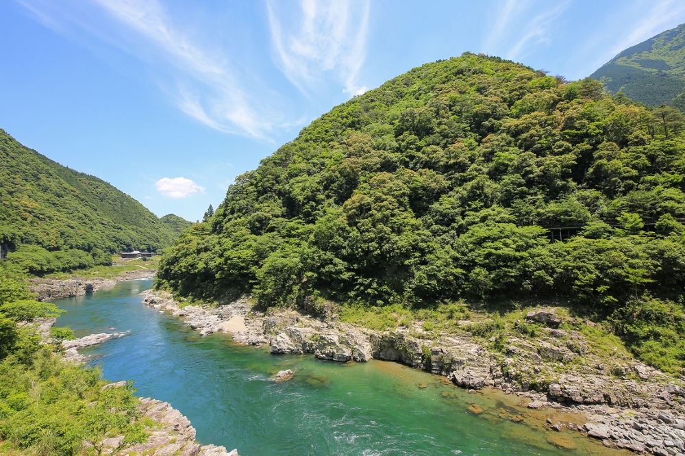 日本德岛县吉野川 祖谷溪一日游【眺望雄伟的大步危溪谷 含休息站代金