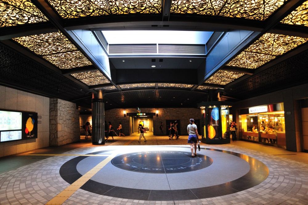 福冈天神地下街一日游购物邮轮福冈岸上自由行中文导游带您游福冈