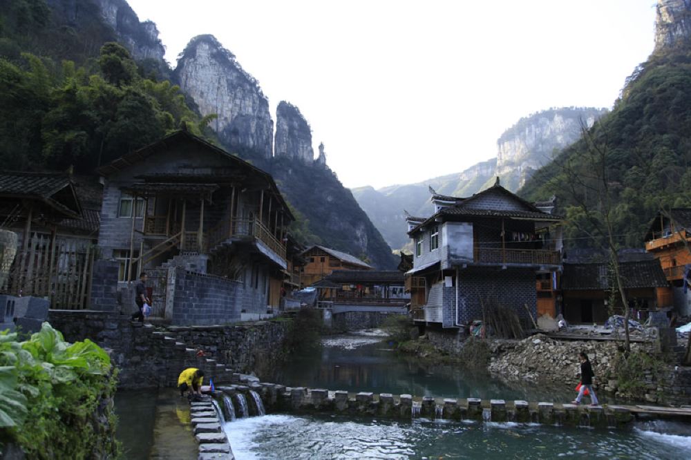 矮寨大桥德夯苗寨天问台一日游四种玩法可选走进大山领略湘西人文景观