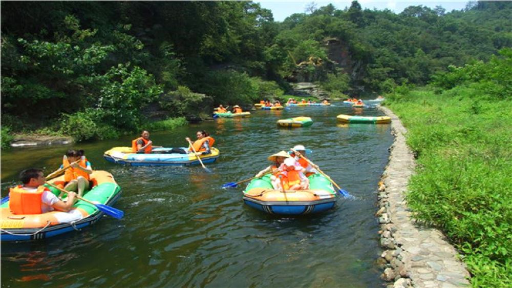 京山鸳鸯溪漂流一日游老少皆宜老人小孩都可以体验的漂流