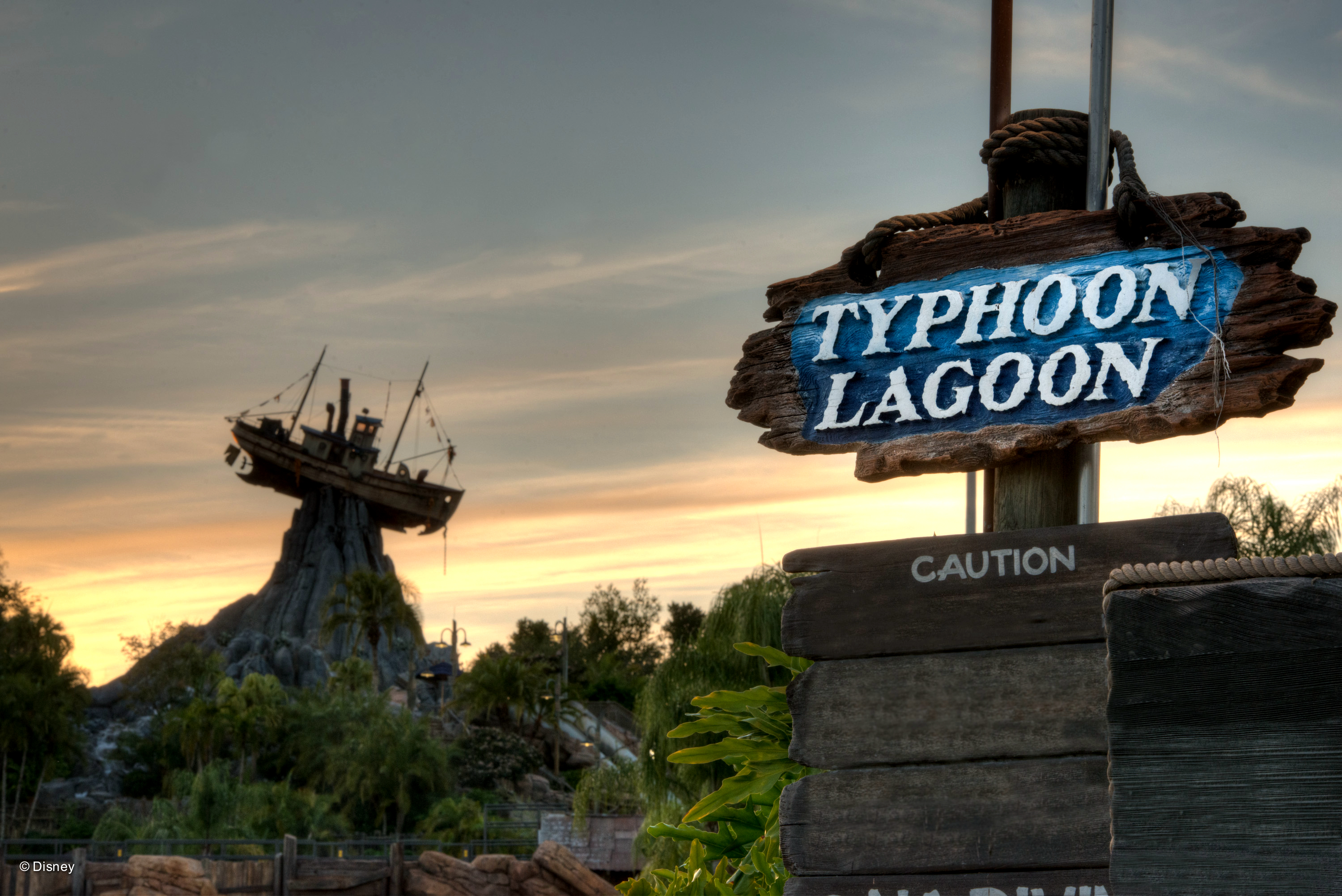 Disney-Typhoon-Lagoon