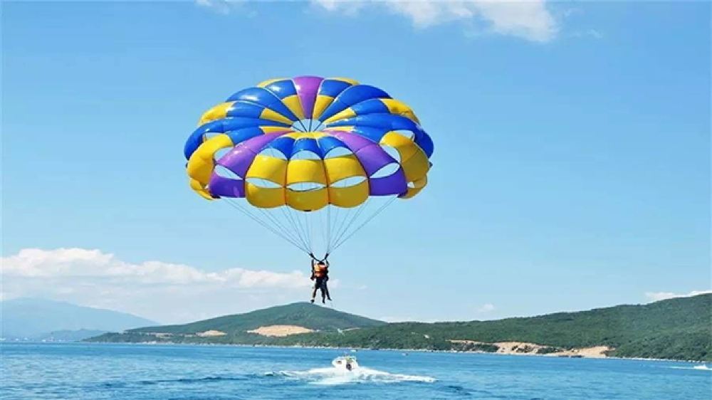 迪拜水上滑翔伞