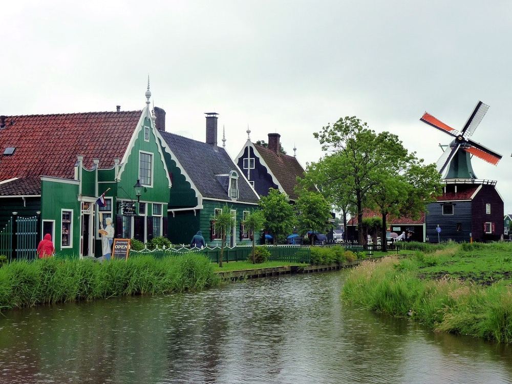 荷兰桑斯安斯风车村半日游游览荷兰乡村田园风光