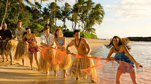 美国夏威夷欧胡岛天堂湾民俗村一日游 波利尼西亚鲁奥烤猪宴草裙舞 线路推荐 携程玩乐
