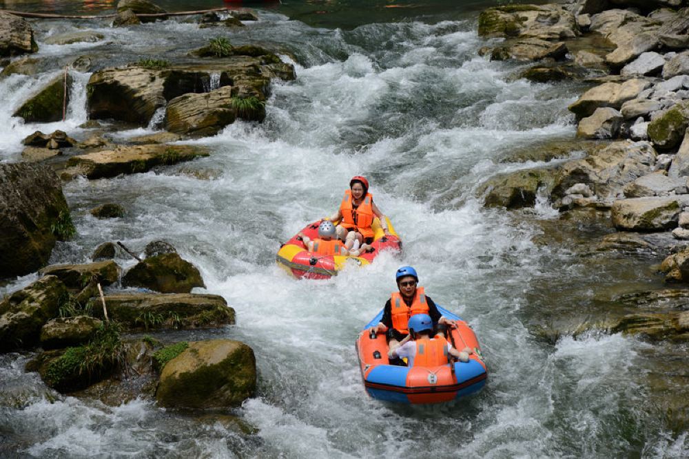 盘龙溪漂流一日游水源干净全程无晒武汉出发