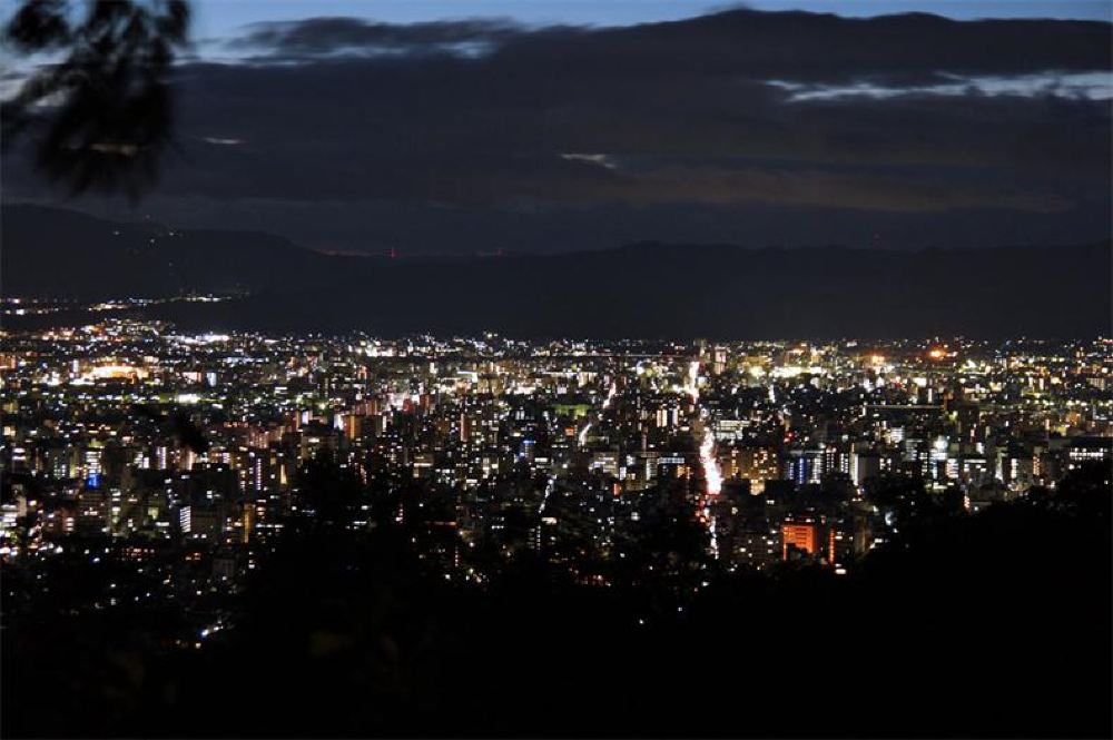 京都松山日式度假村一日游 吃 日式怀石料理 赏 舞妓京舞 游 京都夜景 线路推荐 携程玩乐