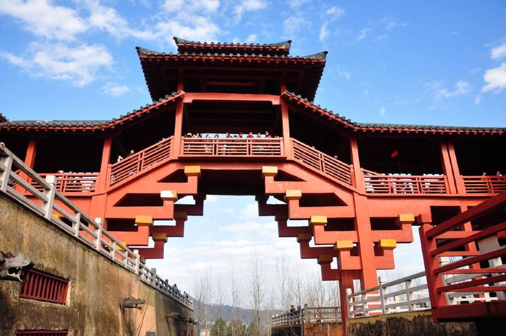 秦秦王宫秦代建筑,仿佛跨越时光,梦回秦朝,多部大剧作如《英雄》