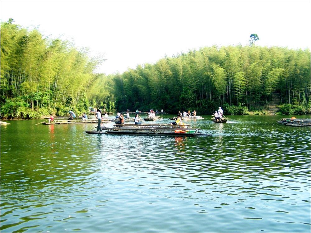 四川蜀南竹海二日游美食纯玩2环内包接休闲避暑