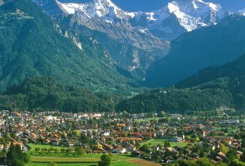 瑞士因特拉肯少女峰一日游欧洲之巅+图恩湖卢塞恩酒店接送【专业中文导游讲解兼专业司机酒店接送】