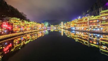 湘西凤凰古城艳遇之都+张家界出发一日游【提