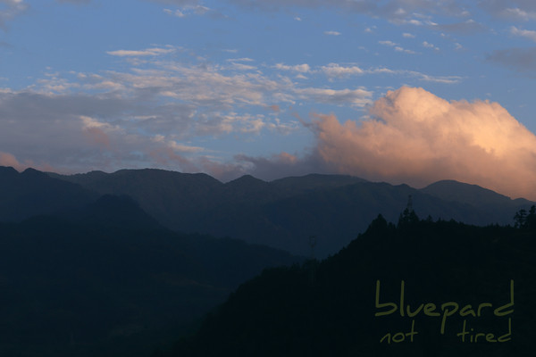 什么时候开始天黑得晚 CghzflVW4pqAbTDzAAq9uDWTwFM556_R_600_10000_Q90.jpg