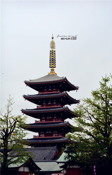 淺草雷門觀音寺裡非常著名的建築——五重塔