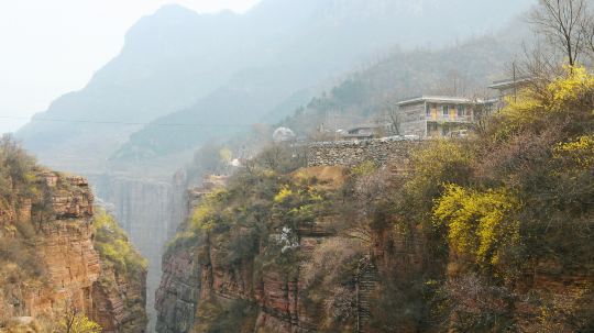 郭亮村