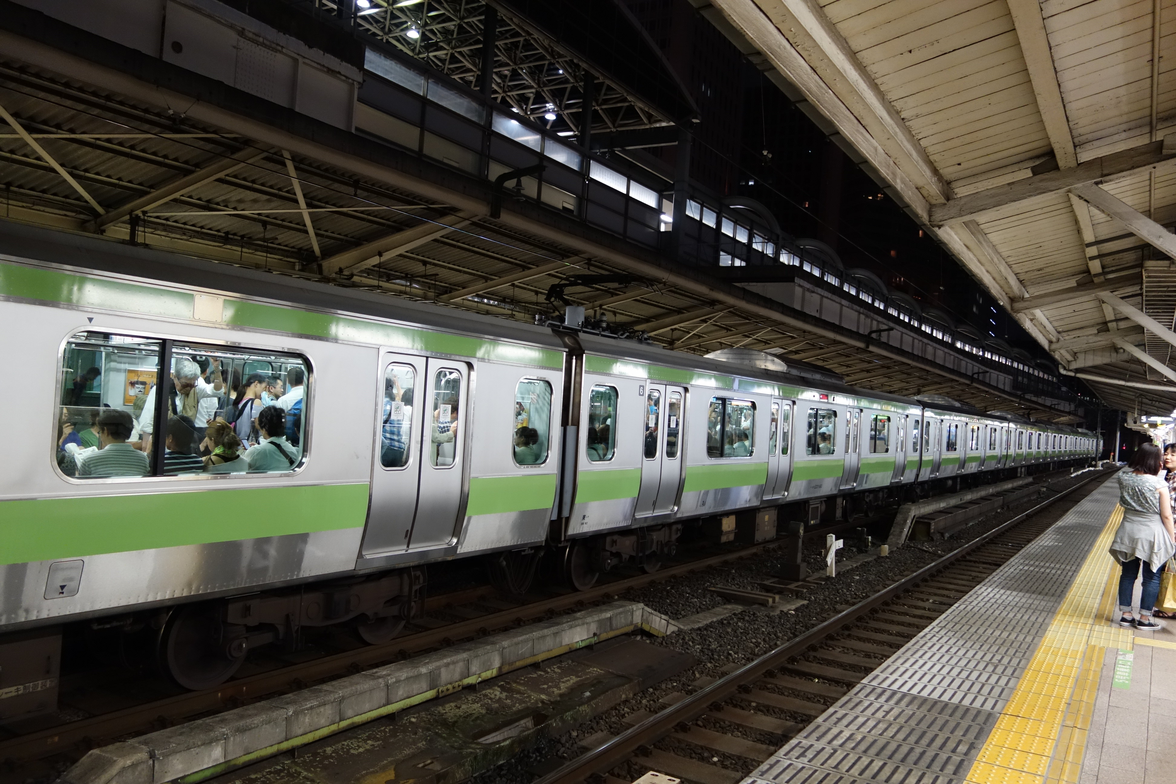 在路上,从大阪到东京