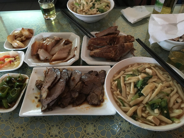 《敦煌》里赵行德就在这里的某座烽火台上救下回鹘公主斯鲁比娅,两人