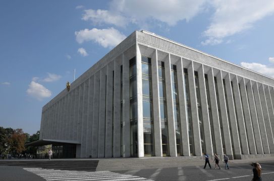 游客进入克里姆林宫有两个入口,人流量最大也是旅游