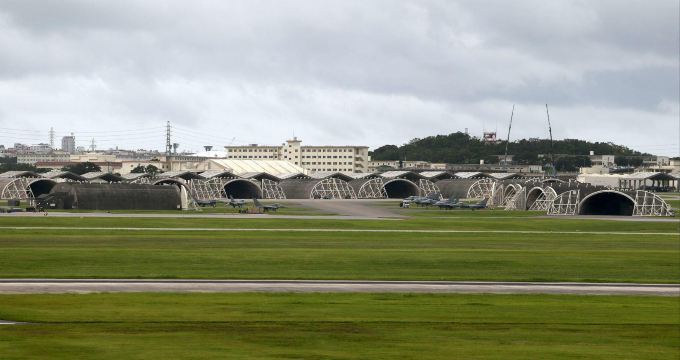 嘉手纳空军基地
