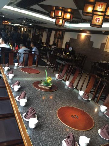 琴台路因司马相如与卓文君的爱情传说而得名.