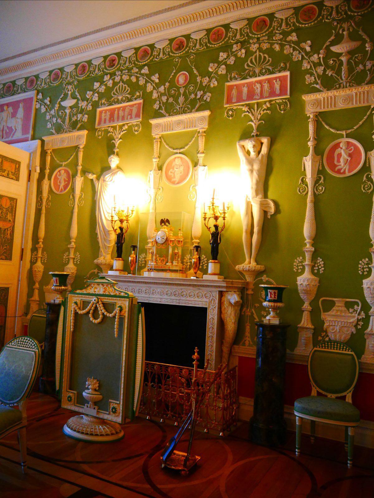 也是唯一一个不允许拍照的房间——琥珀室amber room