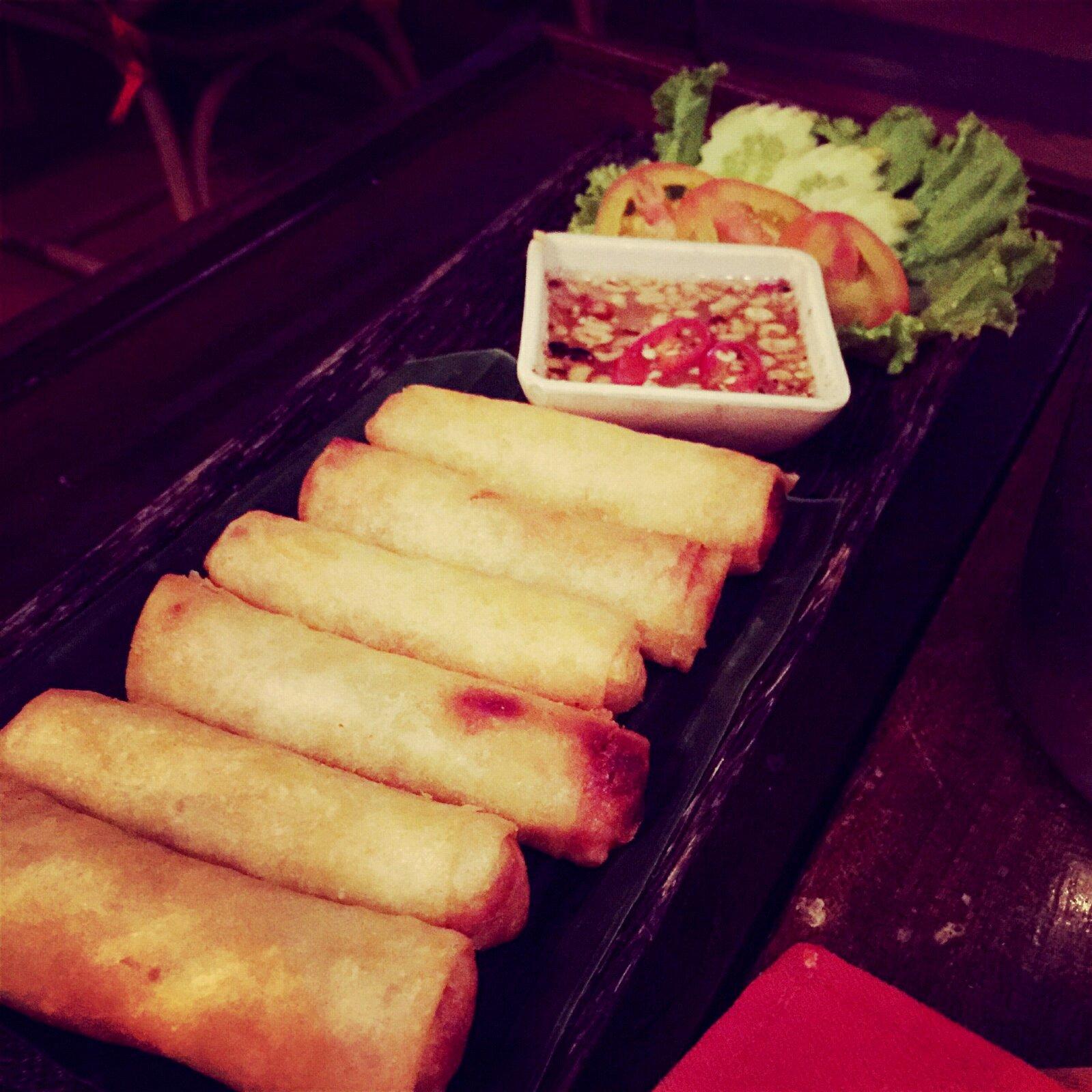 又点了特色柬式春卷儿. cambodia bbq