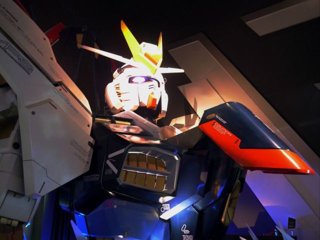 总觉得基拉仿佛就要从驾驶舱里走出来了的样子.