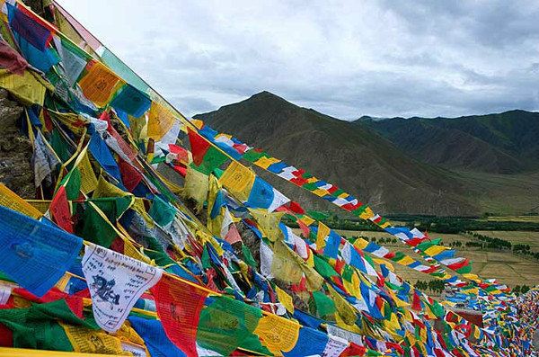 西藏山南有什麼好玩的地方 西藏山南旅遊攻略