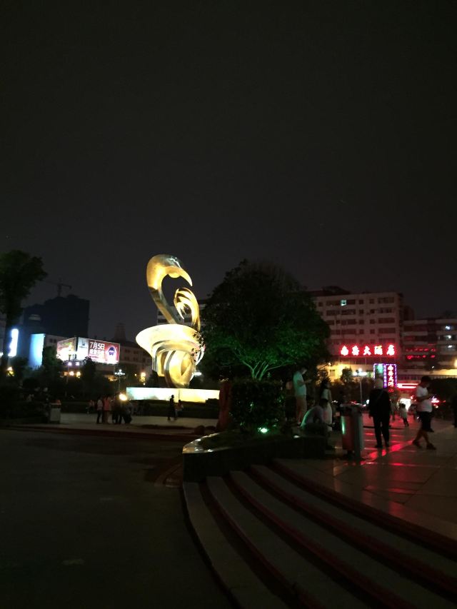 衡阳火车站夜景图片图片