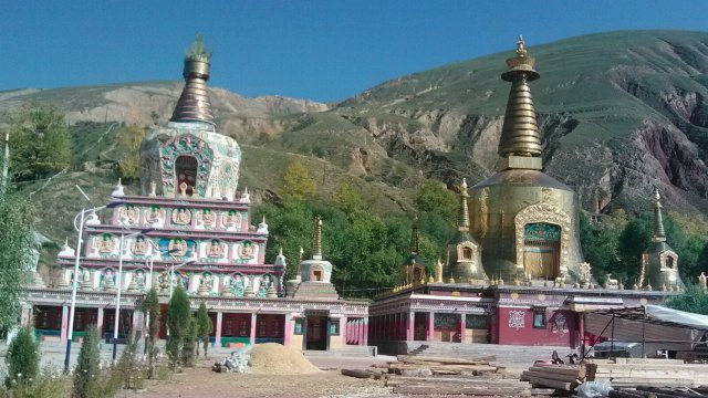 青诲热贡艺术之乡自驾游