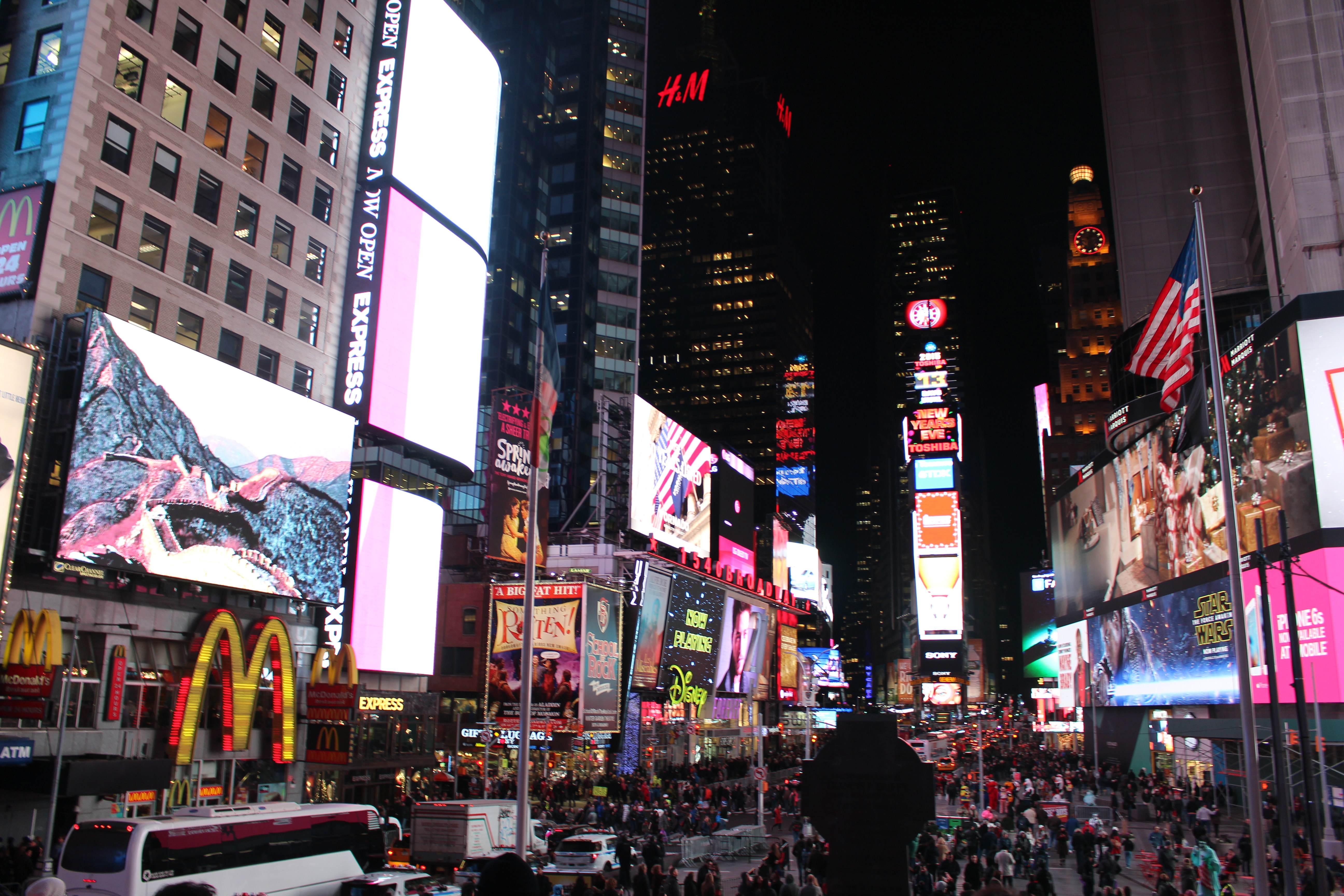 怎么去美国自由行 CggYHlaF5BSAEOzUAChGkWEM2Dg437.jpg