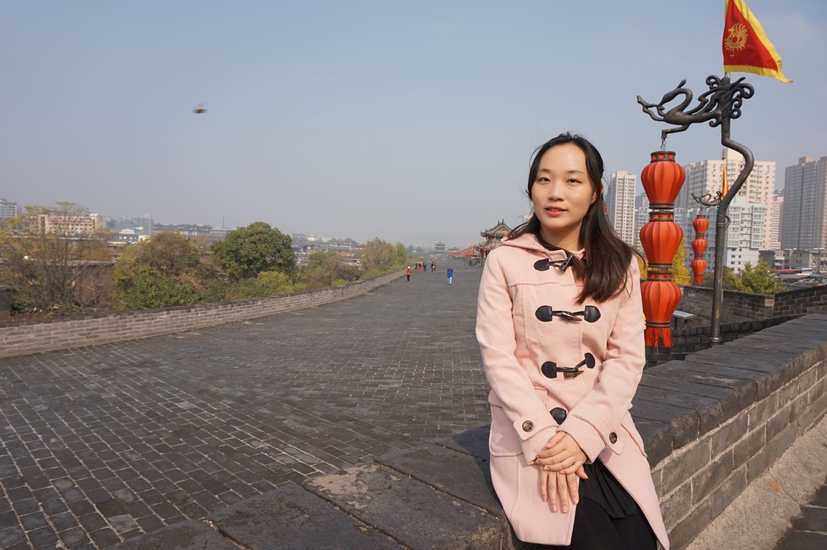 ps:友情提醒,城墙的路面比较颠簸,记得带多一件衣服围巾等软质的东西