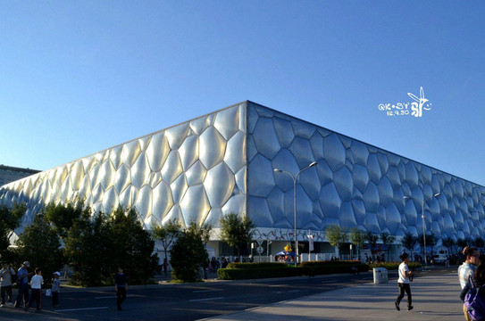 鸟巢(国家体育场)                                 水立方(国家游泳