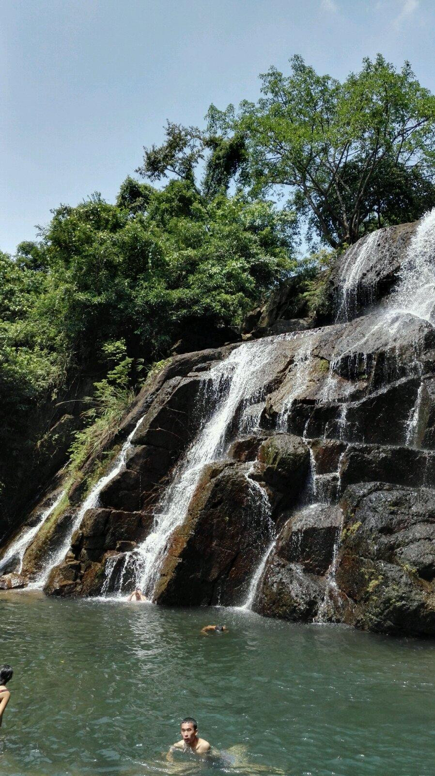 广西防城港市聪皇沟山泉避暑