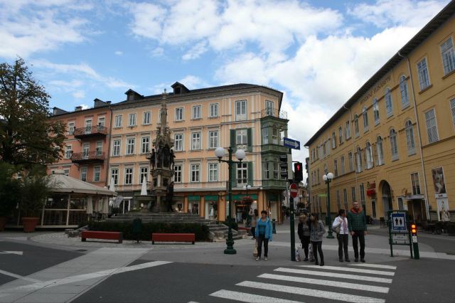 今天開始,就進入了奧地利的薩爾茨卡默古特湖區(salzkammergut),這裡