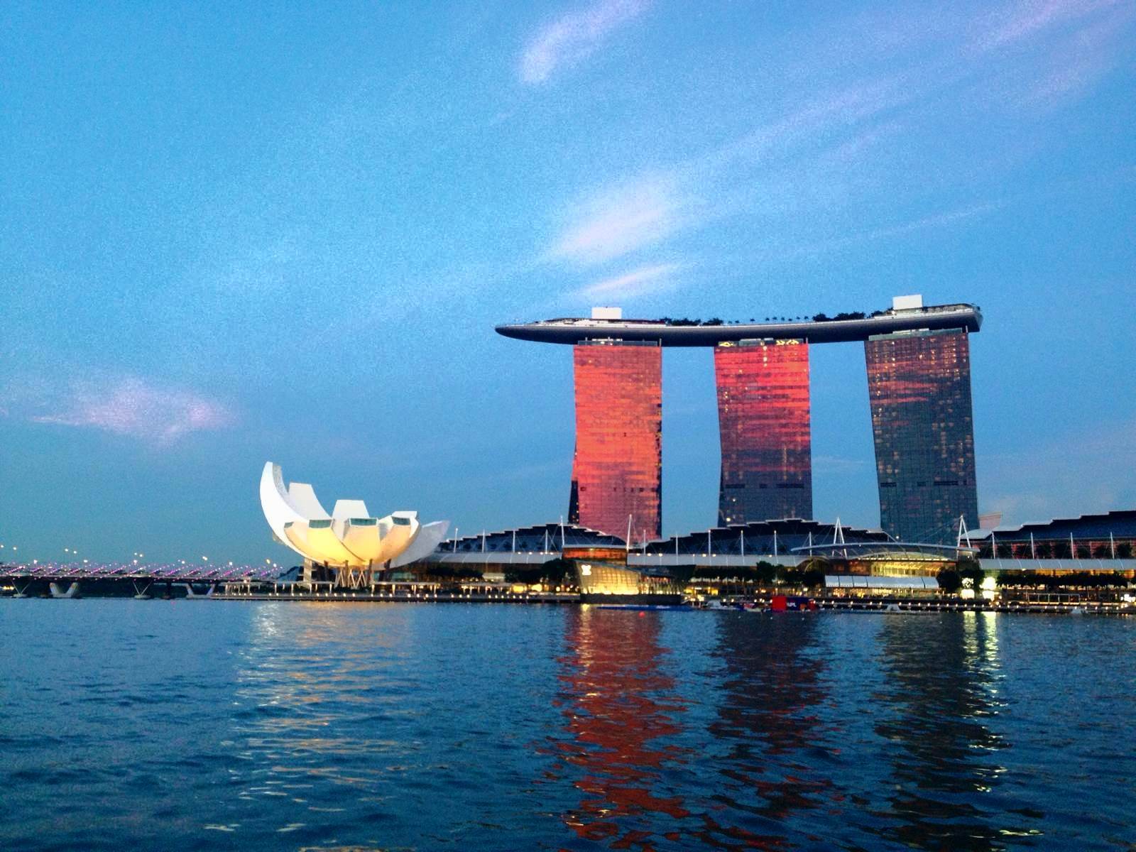 fullerton hotel",第一眼就被它迷住了,后来查了,价格跟金沙差不多