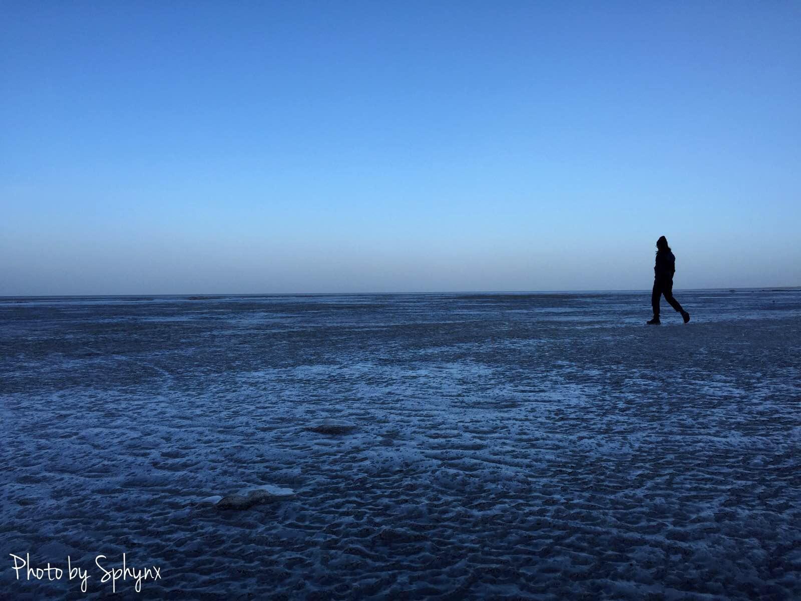 落寞,荒蕪. 這就是青海湖面. 黑馬河鄉