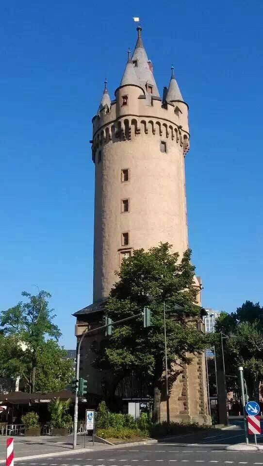 法兰克福旧城区的一座碉堡式建筑