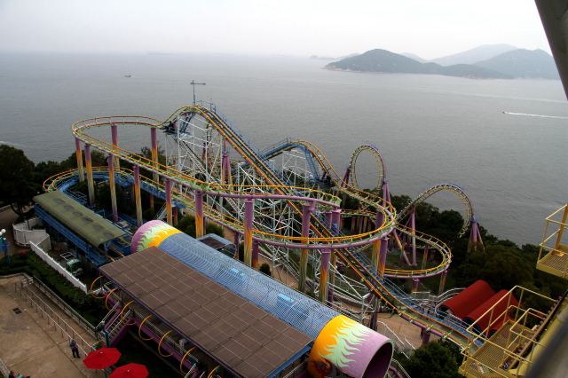 香港迪士尼乐园过山车图片